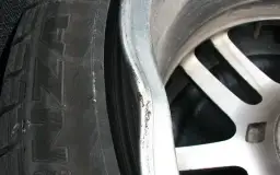 Jak naprawić rant felgi aluminiowej - skuteczne metody i porady