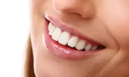 Sennik wypadające zęby jedynki: Co ostrzega cię przed utratą bliskich