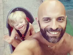 Adopcja dziecka przez samotnego mężczyznę - poznaj wszystkie wymogi prawne