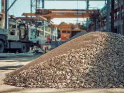 Ile kosztuje tona żwiru do betonu i jak nie przepłacić?