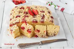 Puszyste ciasto drożdżowe z owocami: przepis krok po kroku