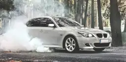 BMW E60 - jaki silnik najmniej awaryjny? Odkryj najlepsze opcje