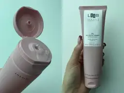 AA LAAB Esencja Rewitalizująca: Czy to hit dla wrażliwej cery?