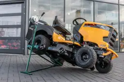 Jakie ciśnienie w kołach traktorka kosiarki MTD zapewni bezpieczeństwo?