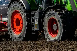 Ciśnienie w oponach traktorka: Mierz, reguluj, koś perfekcyjnie!