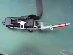 Jak odblokować pasy bezpieczeństwa w samochodzie - skuteczne metody