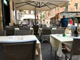 Peschiera del Garda gdzie zjeść – najlepsze restauracje i smaki regionu