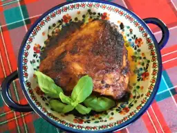 Ile gotować udziec z indyka, aby był soczysty i pełen smaku?