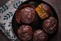 Keto babeczki migdałowo-czekoladowe bez mąki