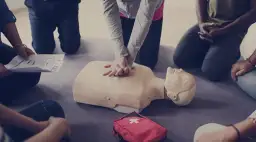 Co to jest pierwsza pomoc przedmedyczna i jak może uratować życie