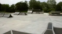 Skatepark Poznań - Odkryj najlepsze miejsca do jazdy i zabawy