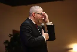 Kto jest liderem Konfederacji? Poznaj Sławomira Mentzena i jego rolę