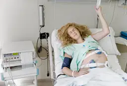 Jak wygląda tasiemka na wywołanie porodu? Wszystko, co musisz wiedzieć