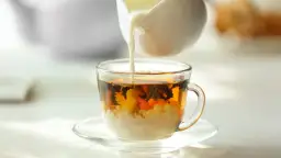 Jaka herbata z mlekiem jest najlepsza? Odkryj sekrety idealnej bawarki