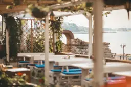 Gdzie zjeść w Nessebarze? Najlepsze restauracje na każdą kieszeń