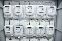 Stary licznik prądu: Cechy i wymiana przestarzałych liczników