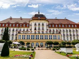 Hotel Marmur: Gdzie był i co dziś w miejscu kultowej budowli?