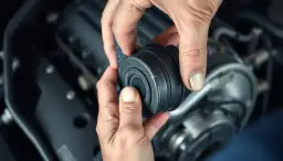 Jak sprawdzić poduszki silnika samodzielnie - kompletny test krok po kroku