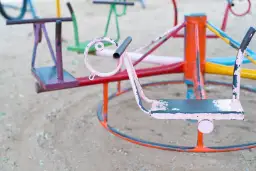 Kiedy powstały place zabaw? Historia, która zaskakuje i inspiruje