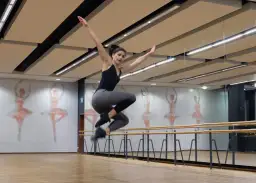 Pozycje jazzowe: Kluczowe techniki, które poprawią twój taniec