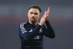 Zaskakujące zarobki Matty'ego Casha w Aston Villa i inne dochody