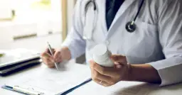 Kiedy leki na koronawirus będą dostępne? Oto najnowsze informacje