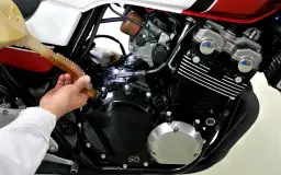 Motul 5100 vs 7100 – który olej motocyklowy zapewni lepszą ochronę?