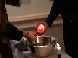 Czy wróżenie to grzech? Odkryj moralne dylematy związane z wróżeniem