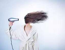 Jak często robić peeling skóry głowy, aby uniknąć problemów ze skórą?