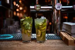 Najlepsze drinki Wrocław: Przewodnik po barach i trendach