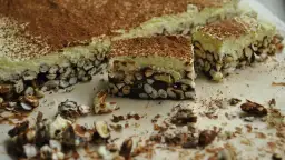 Jak przygotować ciasto z preparowanym ryżem i masą krówkową?