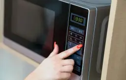 Mikrofala ranking: najlepsze modele 2025, które warto mieć w kuchni