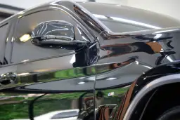 Co to jest karoseria samochodowa i dlaczego jest tak ważna w motoryzacji?