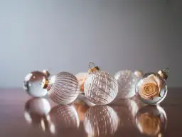 Ozdoby w szkle jak zrobić - proste pomysły na wyjątkowe dekoracje