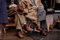 Gdzie kupić ubrania z lat 90, aby znaleźć unikalne perełki vintage?