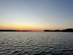 Jezioro Żarnowieckie: tajemnice, atrakcje i historia regionu Kaszub