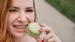 Co można jeść w aparacie na zęby, aby uniknąć bólu i dyskomfortu