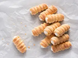 Jakie są wielkie sekrety doskonałych rurek z kremem w foremkach? 