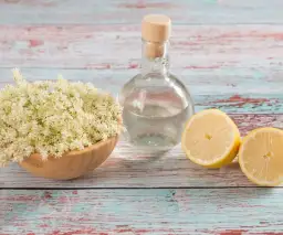 Sok z bzu: Przepisy na odporność z kwiatów i owoców. Bezpiecznie!