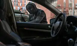 Co oznacza sen o kradzieży? Odkryj ukryte lęki i obawy