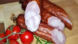 Kiełbasa z indyka – zdrowe przepisy i wartości odżywcze, które musisz znać