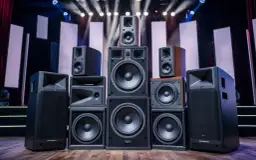 Aktywne kolumny dla DJ-a: Wybierz sprzęt, który porywa do tańca!