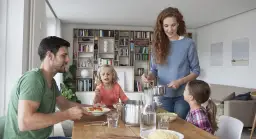 Co niszczy relacje rodzinne i jak temu zapobiec w codziennym życiu