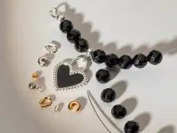 Twórz unikalne naszyjniki DIY: od domu po profesjonalne półfabrykaty