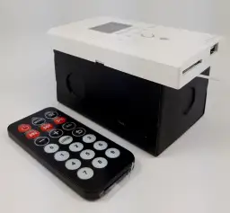 Jakie radio do łazienki wybrać, aby uniknąć wilgoci i zyskać komfort?