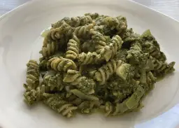 Makaron ze szpinakiem: Idealny przepis dla dzieci, łatwy w przygotowaniu