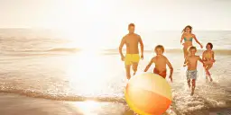 Vacaciones baratas en la playa: ahorra mientras disfrutas del sol