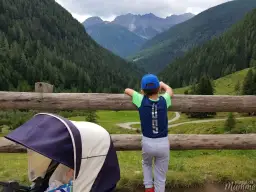 Vacanze in montagna con neonato: la guida sicura per neogenitori