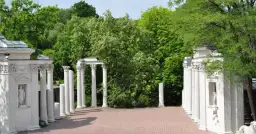 Najpiękniejsze zabytki w Łazienkach Królewskich - poznaj perły architektury