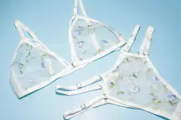 Stanik do sukienki z przezroczystą górą: idealne rozwiązania dla każdego biustu